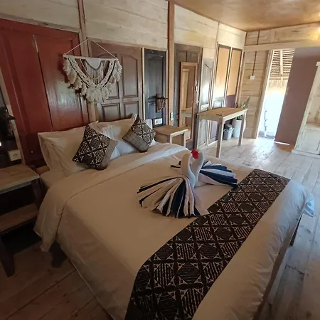 Yogi Beach Cabin